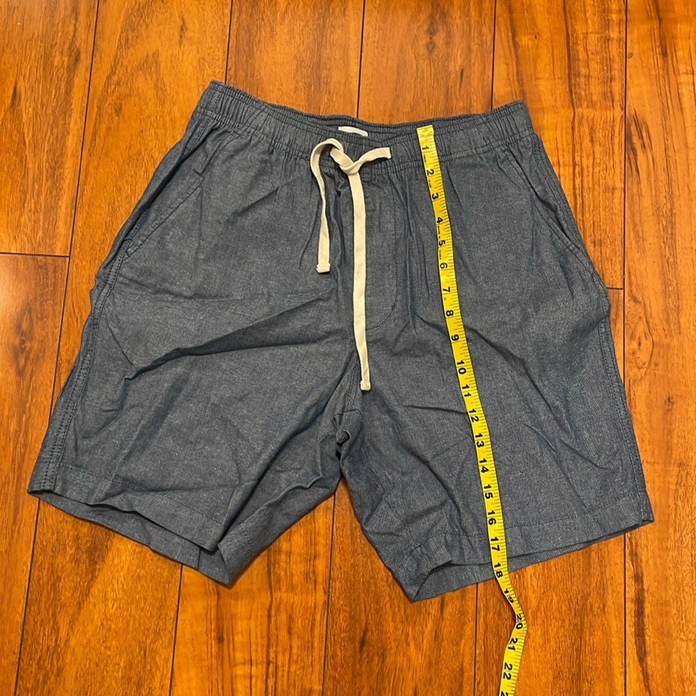 Old navy men’s blue casual shorts